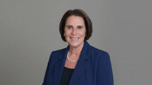 Headshot of Diane Recinos