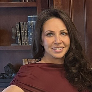 Headshot of Jessica Kingalahua