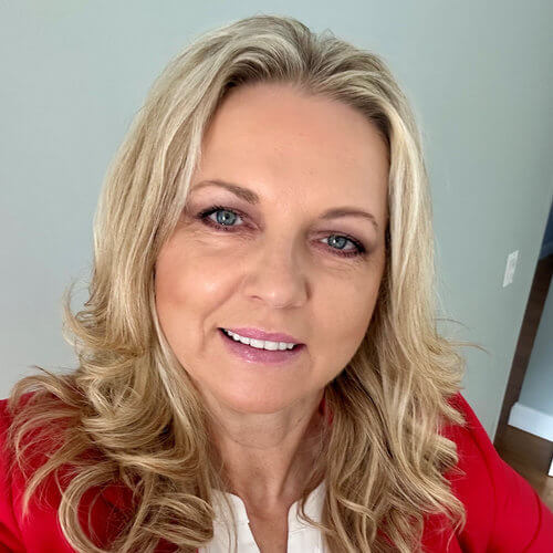 headshot of Justyna Glazewski