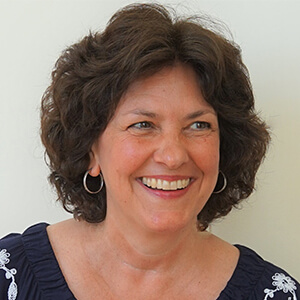 headshot of Kim Downey