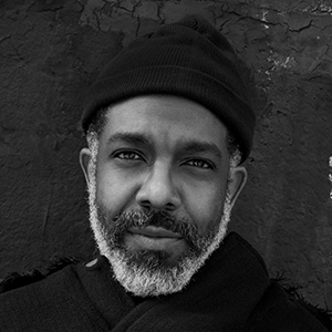 Headshot of Aaron Potts.