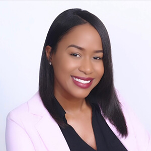 Portrait of Roshauna Bostwick