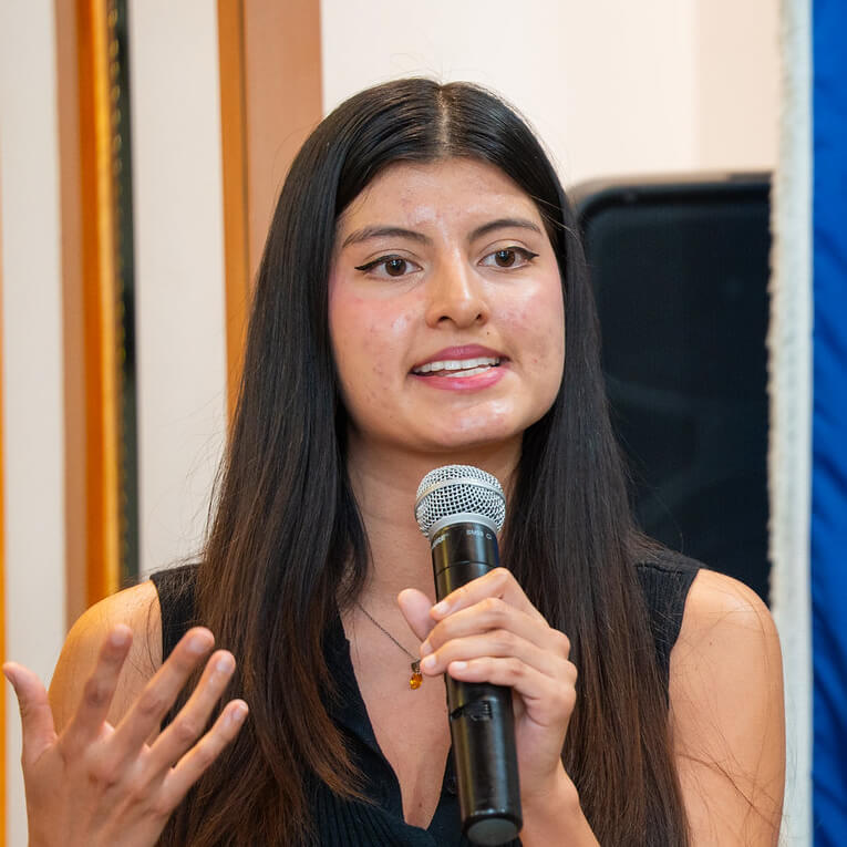 Headshot of Daniela Palacios