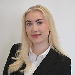 A headshot of Ida Dale.